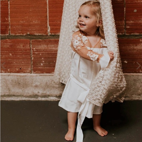 Robed with Love- Flower Girl Robe, White- Brand new with tags! - Picture 7 of 10